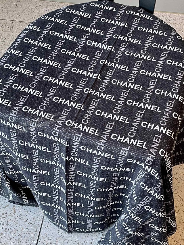 CHANEL專櫃新款女士圍巾 香奈兒新款客供銀線羊絨面料長巾  mmj1223